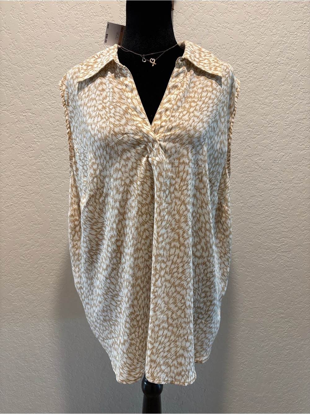 Michael Kors Sleeveless V-Neck Blouse in Cream and Tan NWT